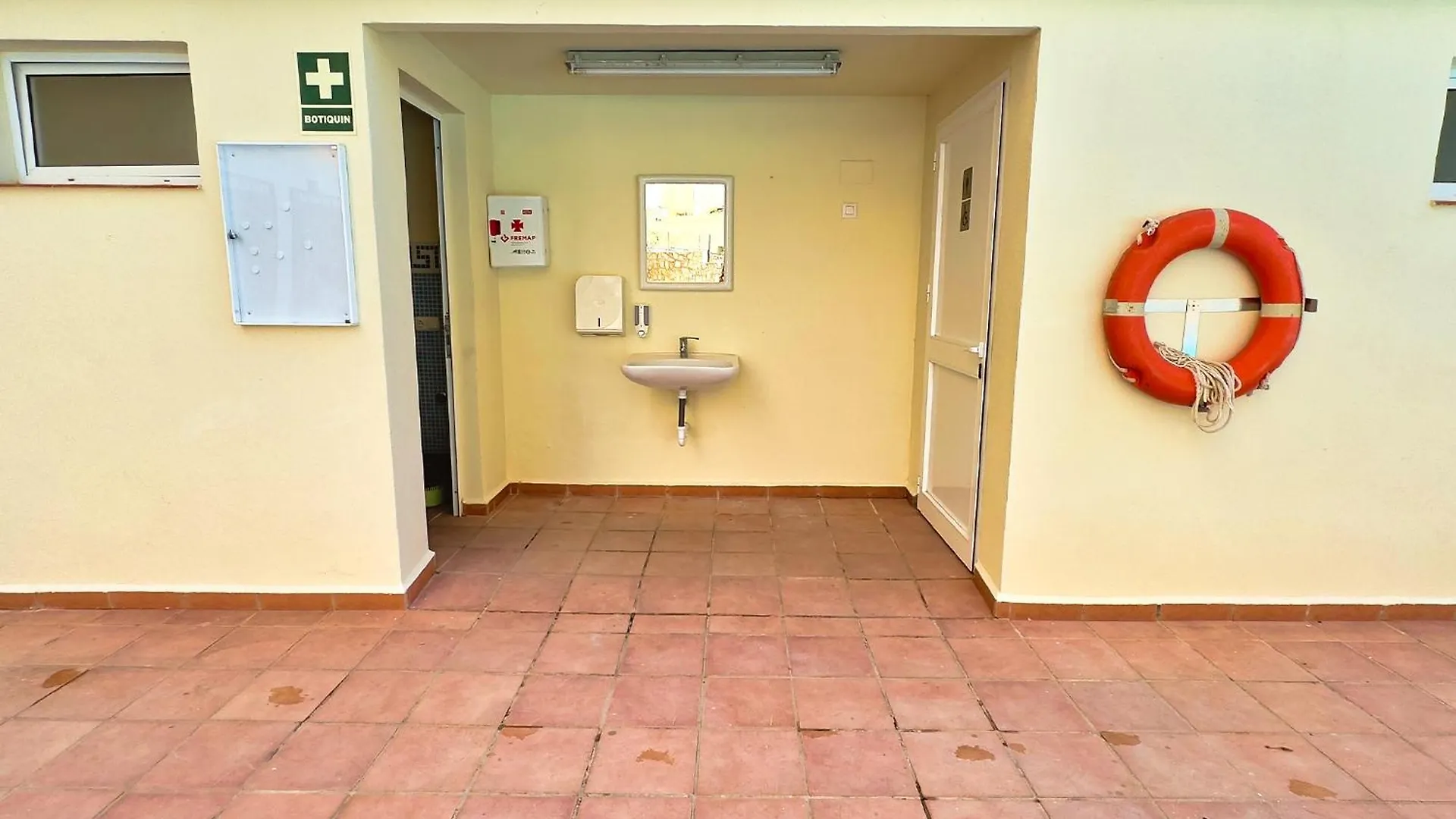 Apartment Great Studio On The Beachfront In The Center Of Marbella